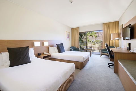 DoubleTree By Hilton Alice Springs - Accommodation Redcliffe 41