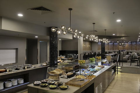 DoubleTree By Hilton Alice Springs - Accommodation Redcliffe 1