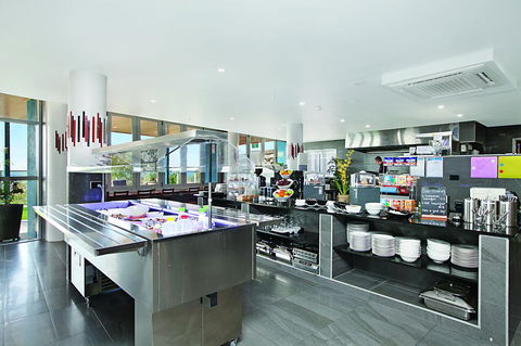 Ramada Suites By Wyndham Zen Quarter Darwin - Accommodation Redcliffe 12
