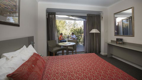 Stay At Alice Springs Hotel - Accommodation Redcliffe 2