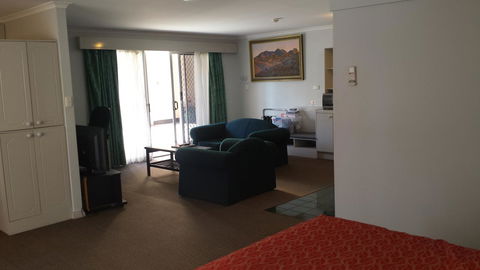 Stay At Alice Springs Hotel - Accommodation Redcliffe 21