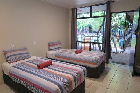 Jump Inn Alice Budget Accommodation - Accommodation Redcliffe 3