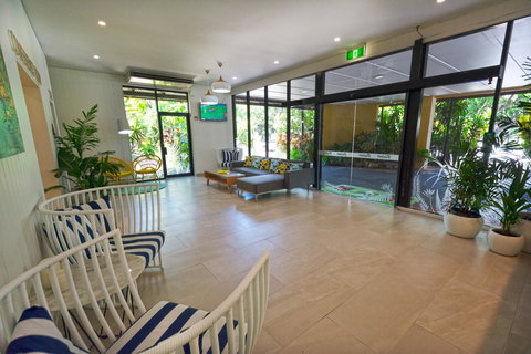 Palms City Resort - Accommodation Redcliffe 21
