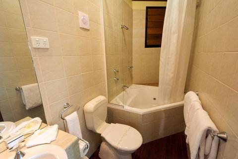 Palms City Resort - Accommodation Redcliffe 29