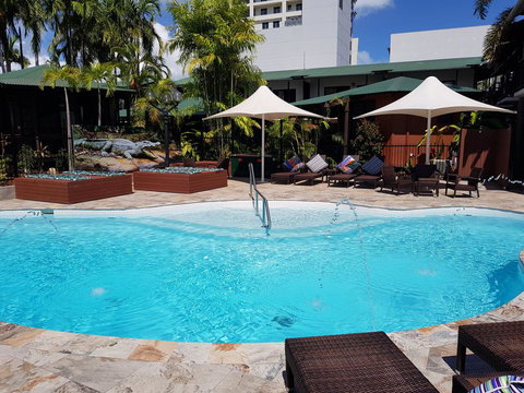 Palms City Resort - Accommodation Redcliffe 1