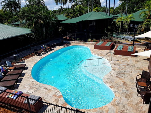 Palms City Resort - Accommodation Redcliffe 2