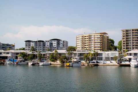 Cullen Bay Resorts - Accommodation Redcliffe 15
