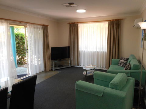 Beaches Serviced Apartments - Accommodation Redcliffe 27
