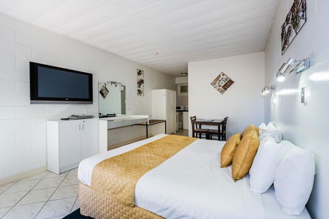 Elkira Court Motel - Accommodation Redcliffe 8