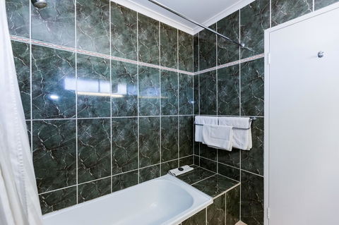 Elkira Court Motel - Accommodation Redcliffe 16