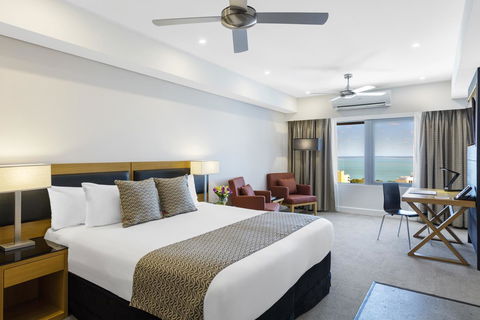 Oaks Darwin Elan Hotel - Accommodation Redcliffe 1