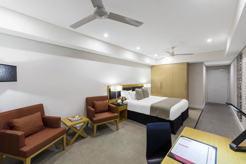 Oaks Darwin Elan Hotel - Accommodation Redcliffe 11