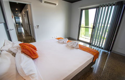 Magnum Serviced Apartments - Accommodation Redcliffe 34