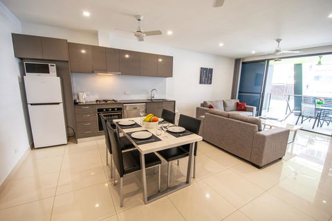 Magnum Serviced Apartments - Accommodation Redcliffe 11