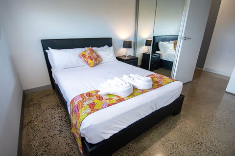 Magnum Serviced Apartments - Accommodation Redcliffe 2