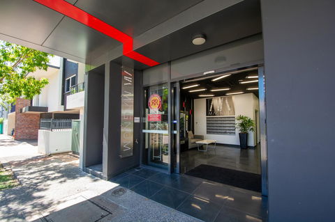 Magnum Serviced Apartments - Accommodation Redcliffe 25