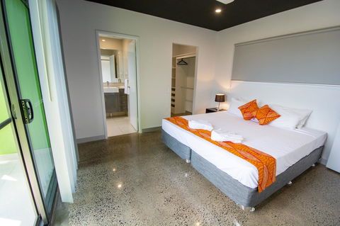 Magnum Serviced Apartments - Accommodation Redcliffe 33