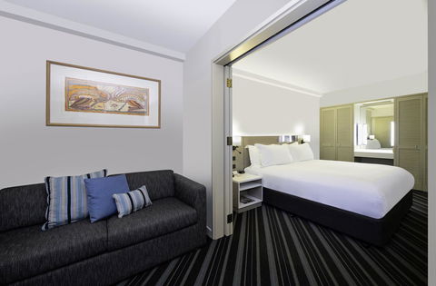 DoubleTree By Hilton Esplanade Darwin - Accommodation Redcliffe 19