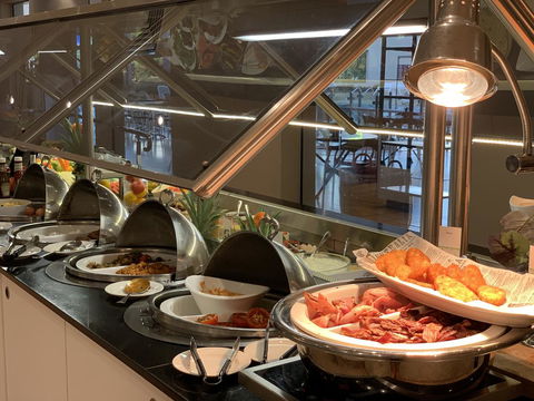 DoubleTree By Hilton Esplanade Darwin - Accommodation Redcliffe 2