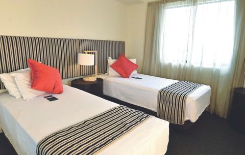 Metro Advance Apartments & Hotel - Accommodation Redcliffe 6