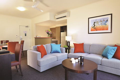 Metro Advance Apartments & Hotel - Accommodation Redcliffe 2