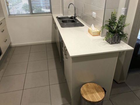 Darwin-Ocean Views, Tropical Getaway, Pool & Aircon - Accommodation Redcliffe 11