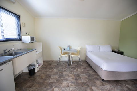 Darwin FreeSpirit Resort - Accommodation Redcliffe 2