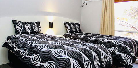 Erldunda Desert Oaks Resort - Accommodation Redcliffe 2