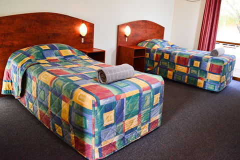 Erldunda Desert Oaks Resort - Accommodation Redcliffe 35