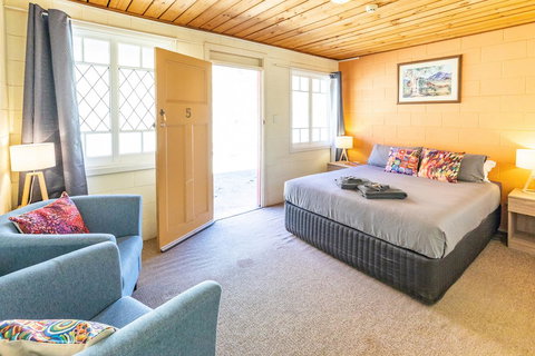 Glen Helen Lodge - Accommodation Redcliffe 15