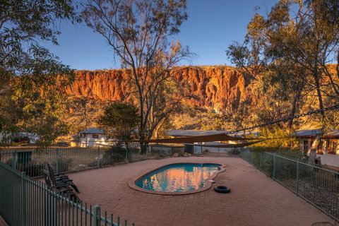 Glen Helen Lodge - Accommodation Redcliffe 17