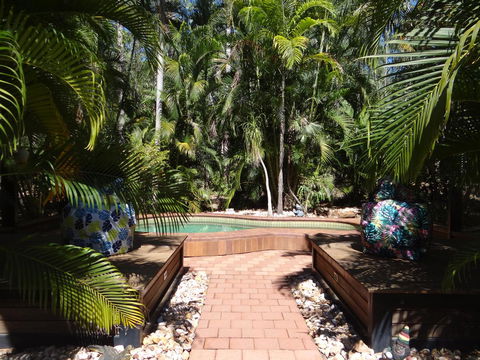 DARWIN'S SHADY ACRES RETREAT - Accommodation Redcliffe 11