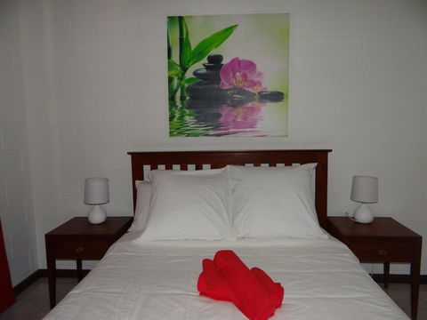 DARWIN'S SHADY ACRES RETREAT - Accommodation Redcliffe 34