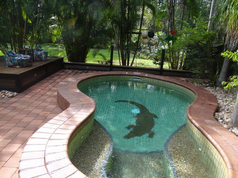 DARWIN'S SHADY ACRES RETREAT - Accommodation Redcliffe 13