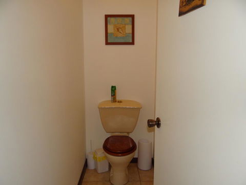 DARWIN'S SHADY ACRES RETREAT - Accommodation Redcliffe 28