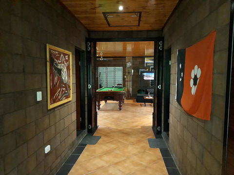 DARWIN'S SHADY ACRES RETREAT - Accommodation Redcliffe 15