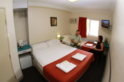 Value Inn - Accommodation Redcliffe 8