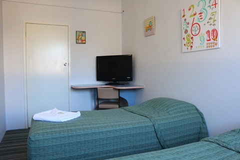 Golden Sands Motor Inn - Accommodation Redcliffe 19