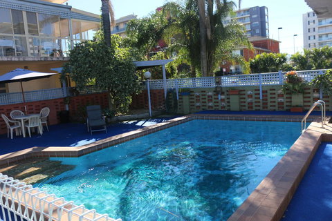 Golden Sands Motor Inn - Accommodation Redcliffe 3