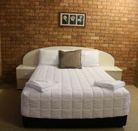 Golden Sands Motor Inn - Accommodation Redcliffe