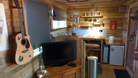 Alice\'s Secret Travellers Inn - Accommodation Redcliffe 3