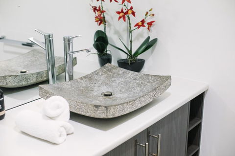 CitySide Apartment - 2 Bedroom With Private Courtyard - Accommodation Redcliffe 19