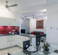 CitySide Apartment - 2 Bedroom with Private Courtyard - Accommodation Redcliffe