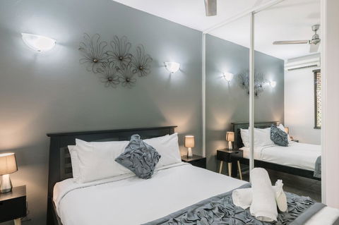 CitySide Apartment - 2 Bedroom With Private Courtyard - Accommodation Redcliffe 15