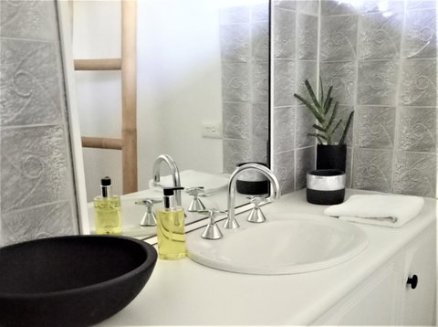 Arafura Blue - Accommodation Redcliffe 19