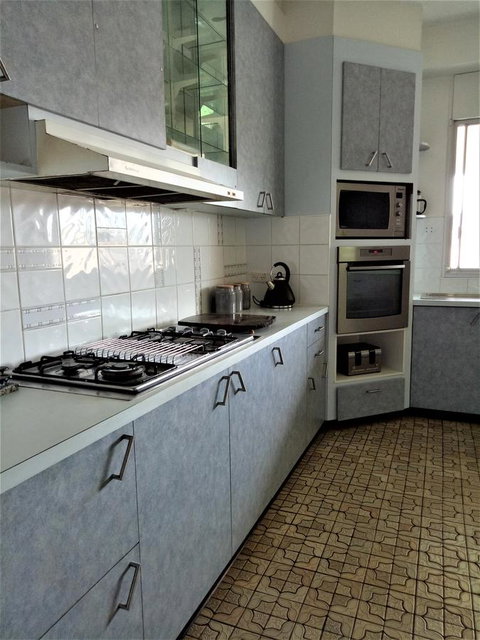 Arafura Blue - Accommodation Redcliffe 9