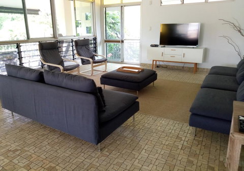 Arafura Blue - Accommodation Redcliffe 4