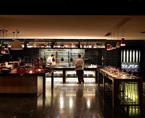 QT Canberra - Accommodation Redcliffe 10