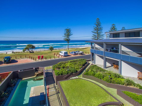 Lennox Holiday Apartments - Accommodation Redcliffe 10