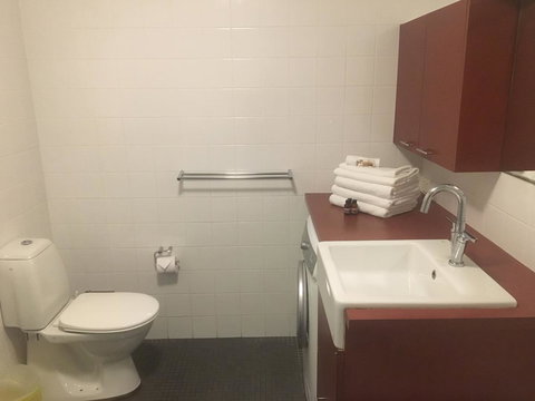 Lennox Holiday Apartments - Accommodation Redcliffe 30